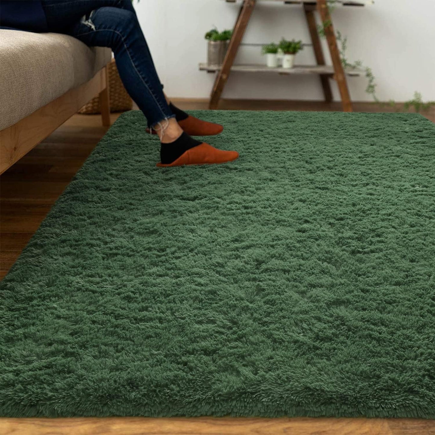DweIke Fluffy Dark Green Rugs for Bedroom Living Room, 4x6 Feet Soft Plush Shaggy Forest Hunter Green Girls Boys Kids Rug, Non-Slip and Machine Washable Carpet for Dorm Nursery Classroom Decor