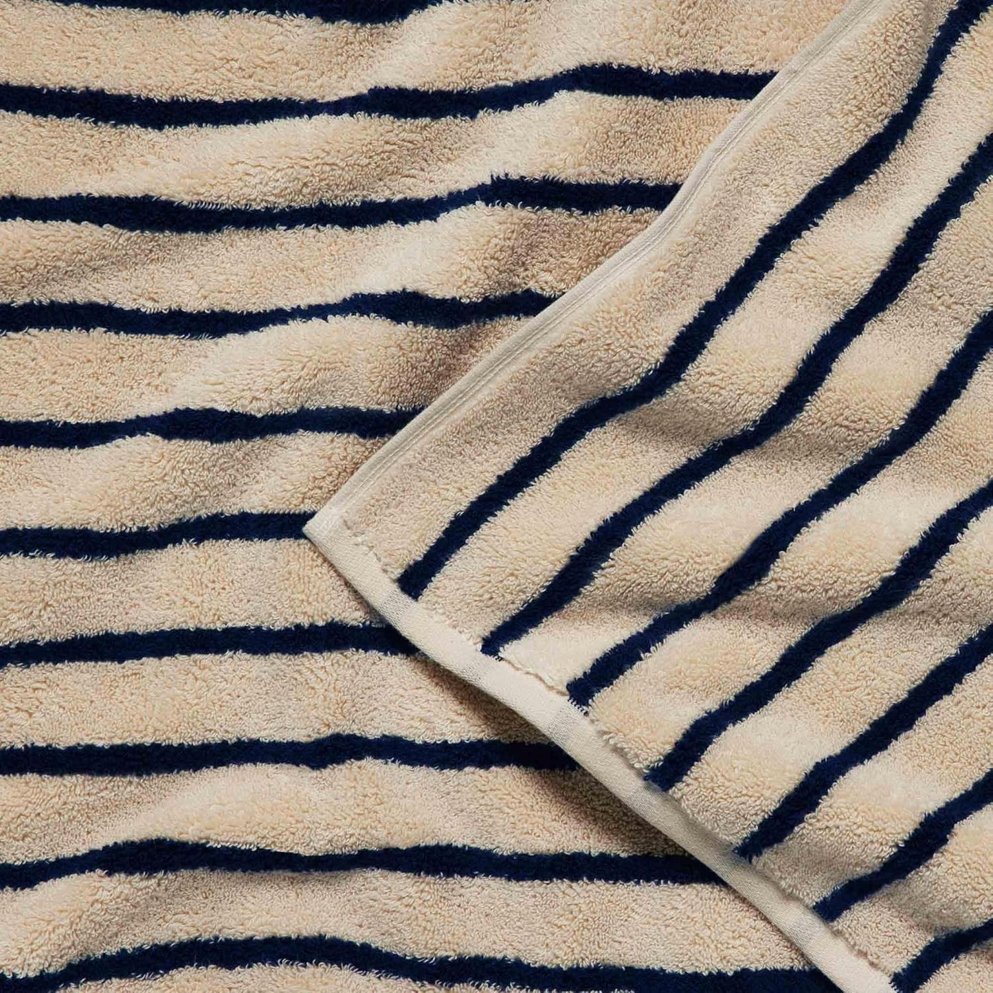 Brooklinen Super-Plush Turkish Cotton Bath Towels Set of 2 Cotton, 820 GSM, Machine Washable, Perfect Bath Towels for Bathroom, Spa & Shower (30" x 58", Striped Navy)
